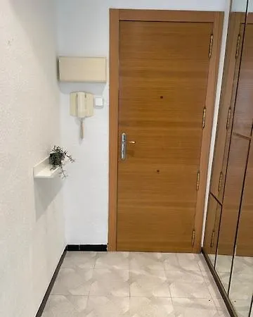 Individual En Vivienda Compartir Recien Reformada