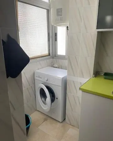 Individual En Vivienda Compartir Recien Reformada Homestay *