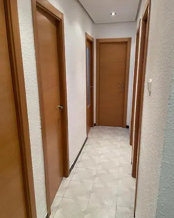 Individual En Vivienda Compartir Recien Reformada Homestay