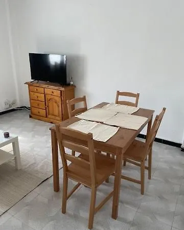 Homestay Individual En Vivienda Compartir Recien Reformada *