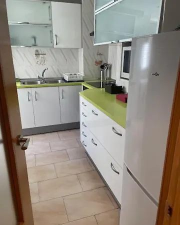 Individual En Vivienda Compartir Recien Reformada