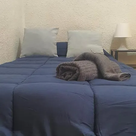 Individual En Vivienda Compartir Recien Reformada